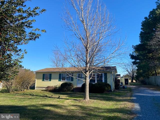 4047 Main St