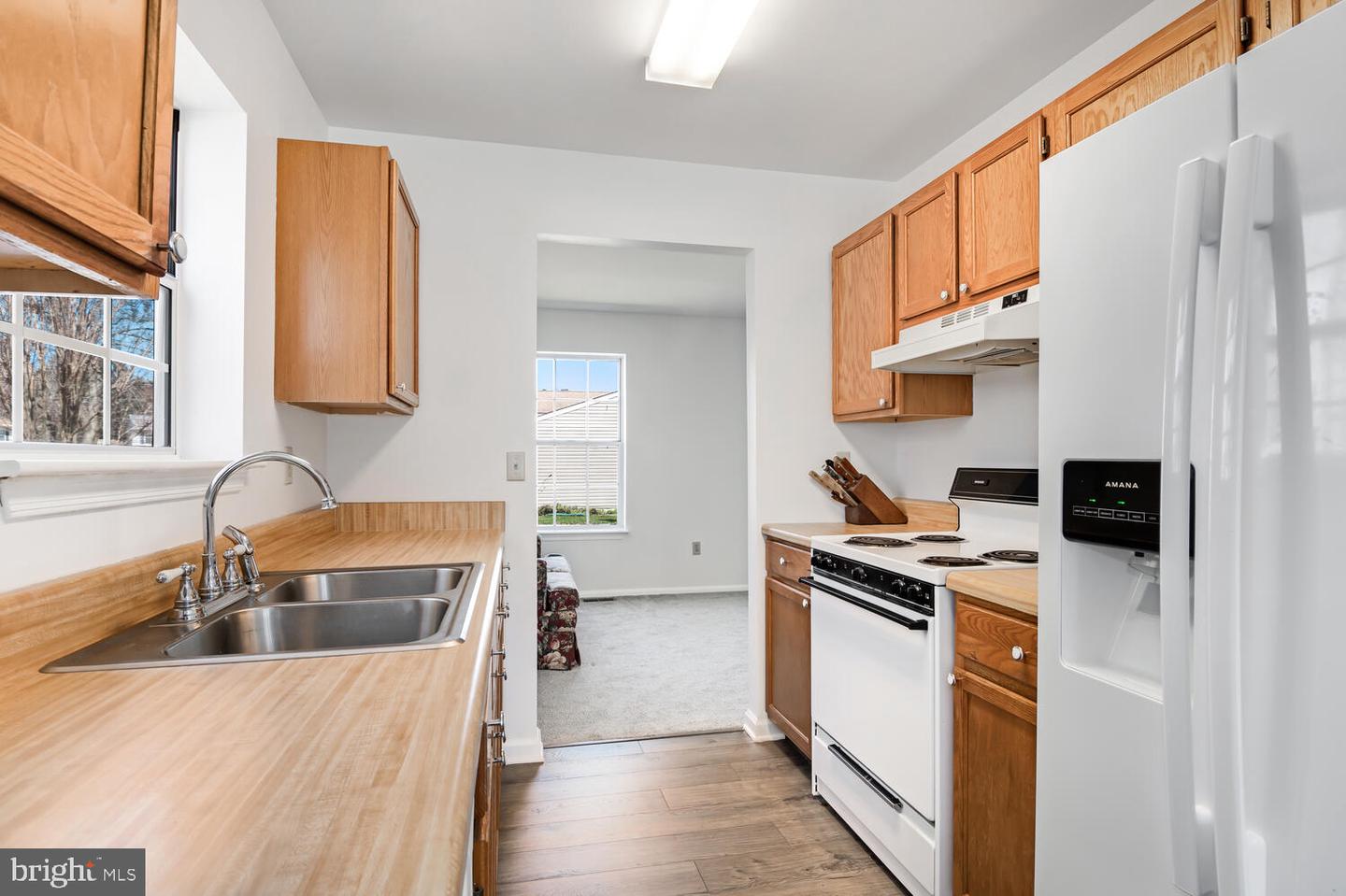 29408 Petunia Dr