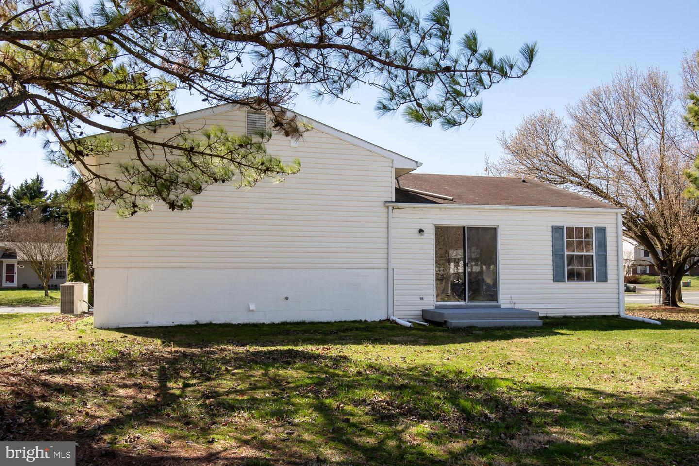 29408 Petunia Dr