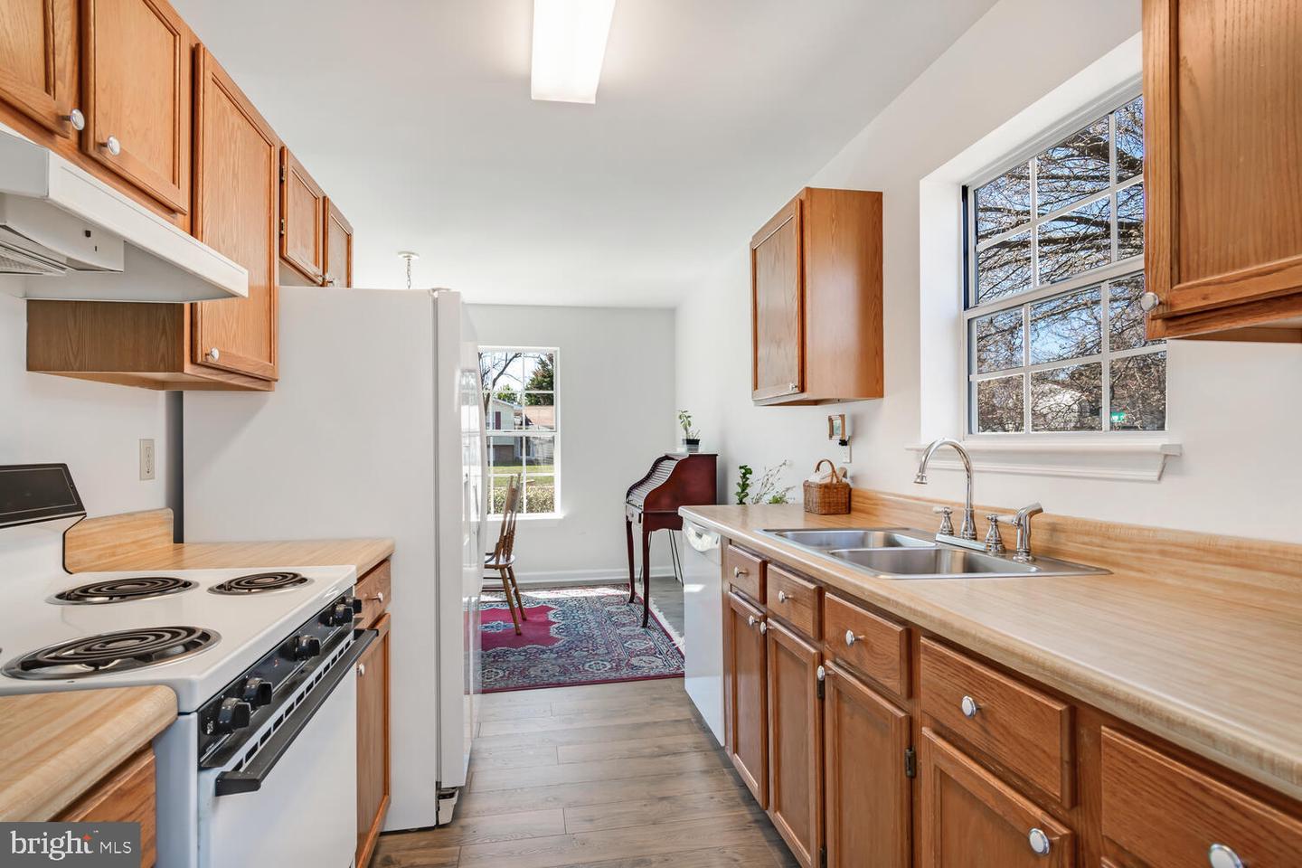 29408 Petunia Dr