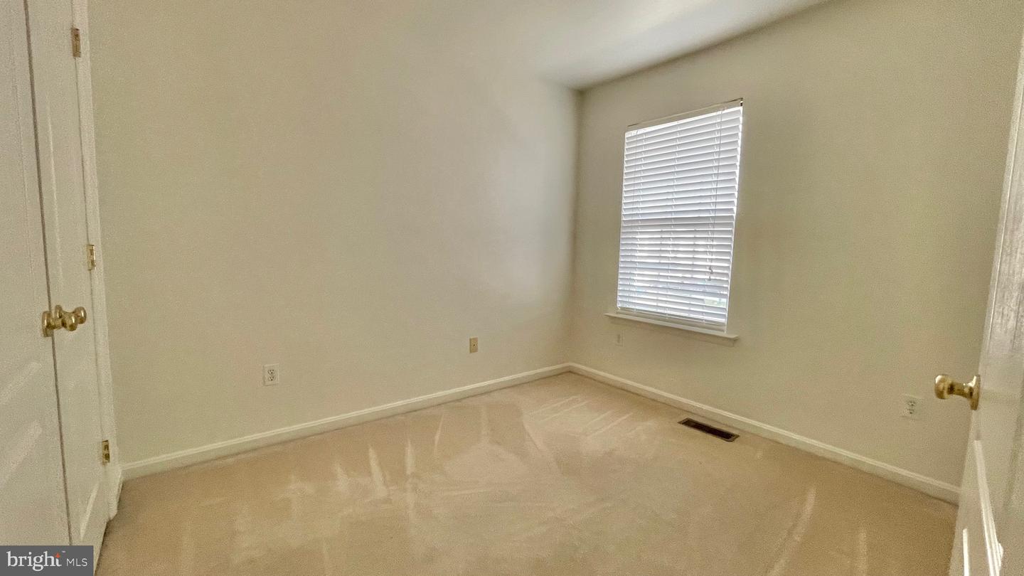 303 Leontyne Pl