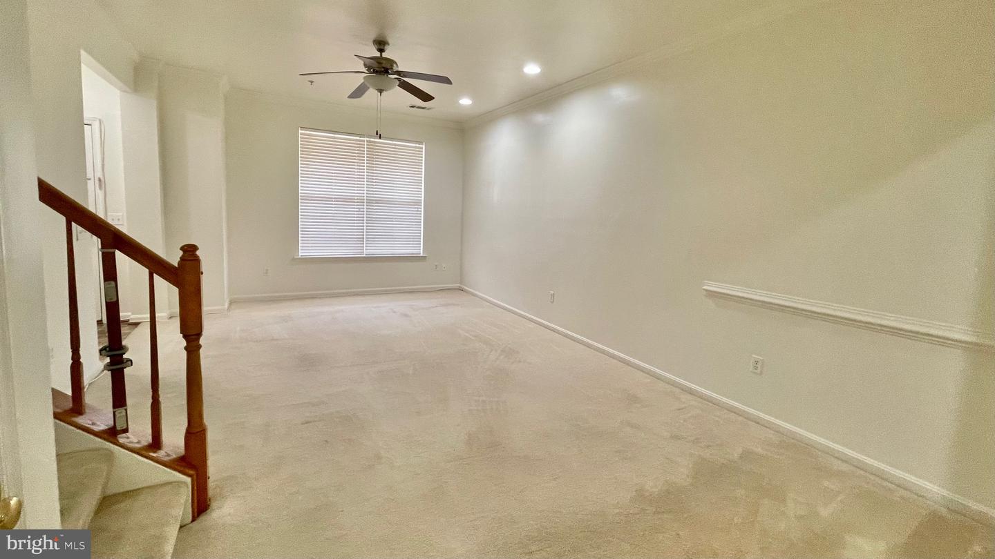 303 Leontyne Pl