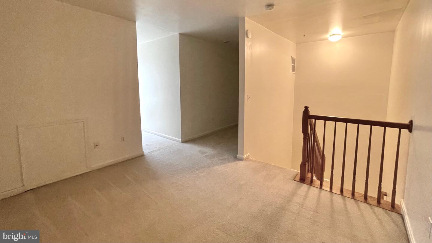 303 Leontyne Pl