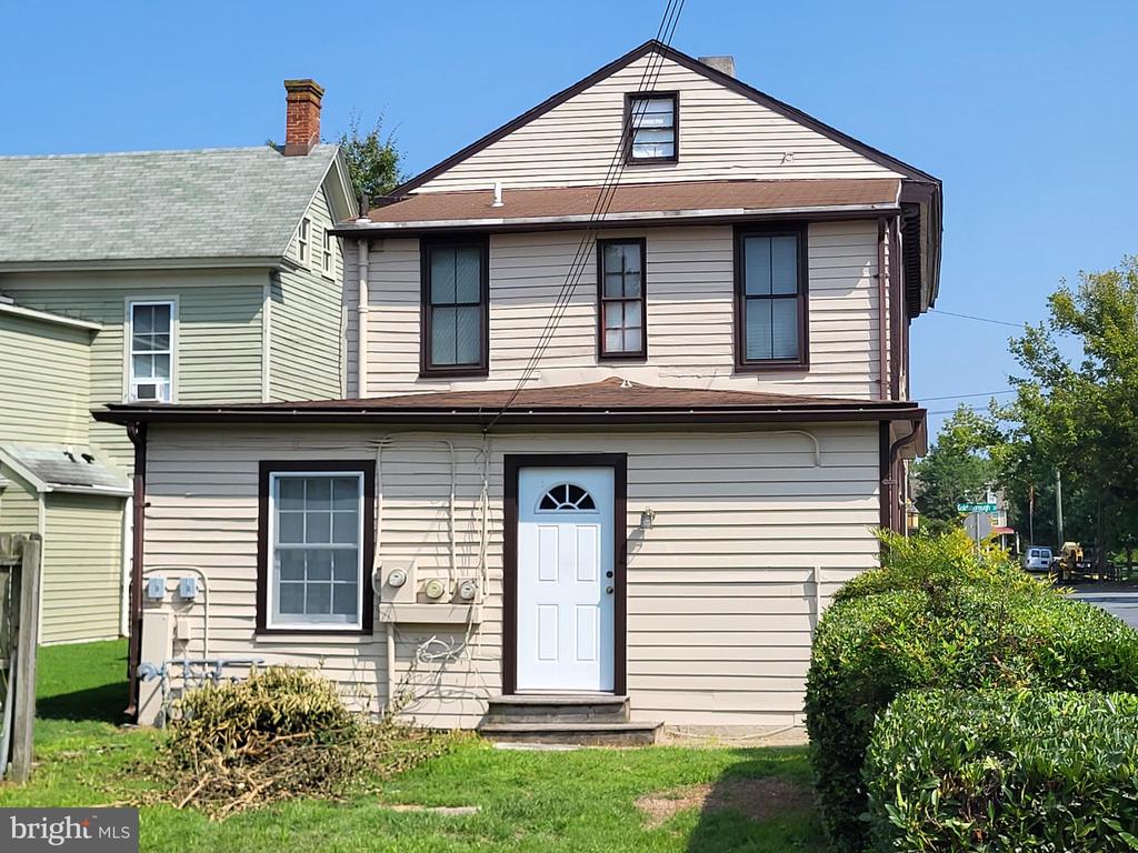 416 Goldsborough St