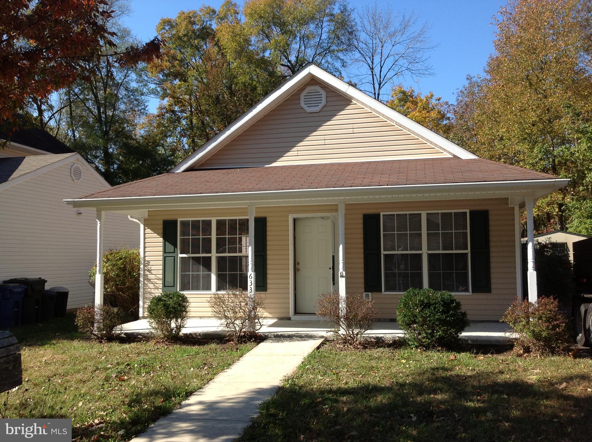 633 Hollyday St