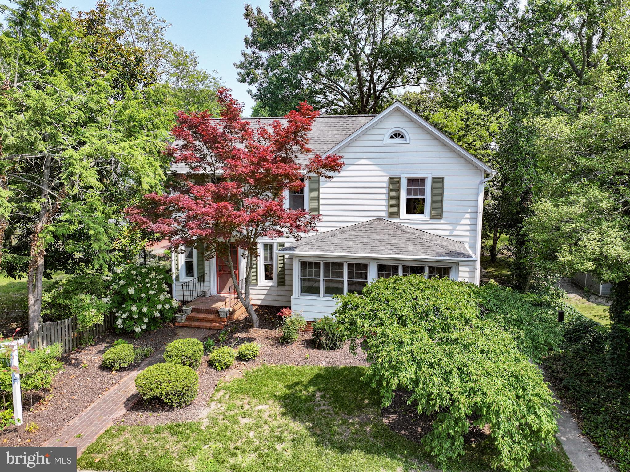 203 E Earle Ave