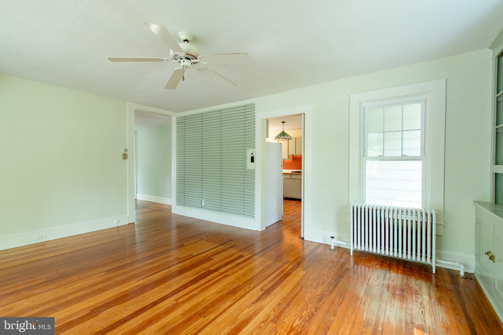 203 E Earle Ave