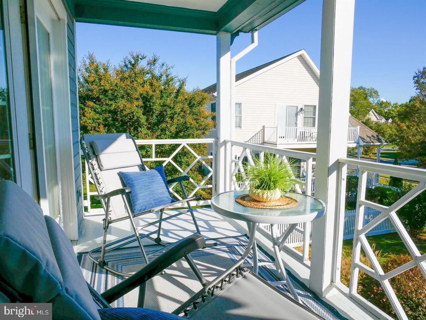 102-B ROBES HARBOR CT #B