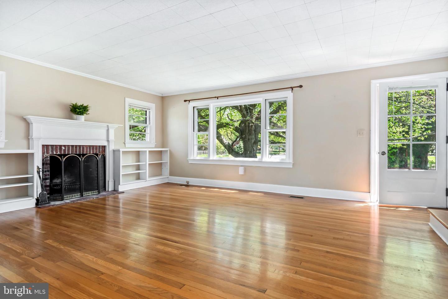 415 Arbor Pl