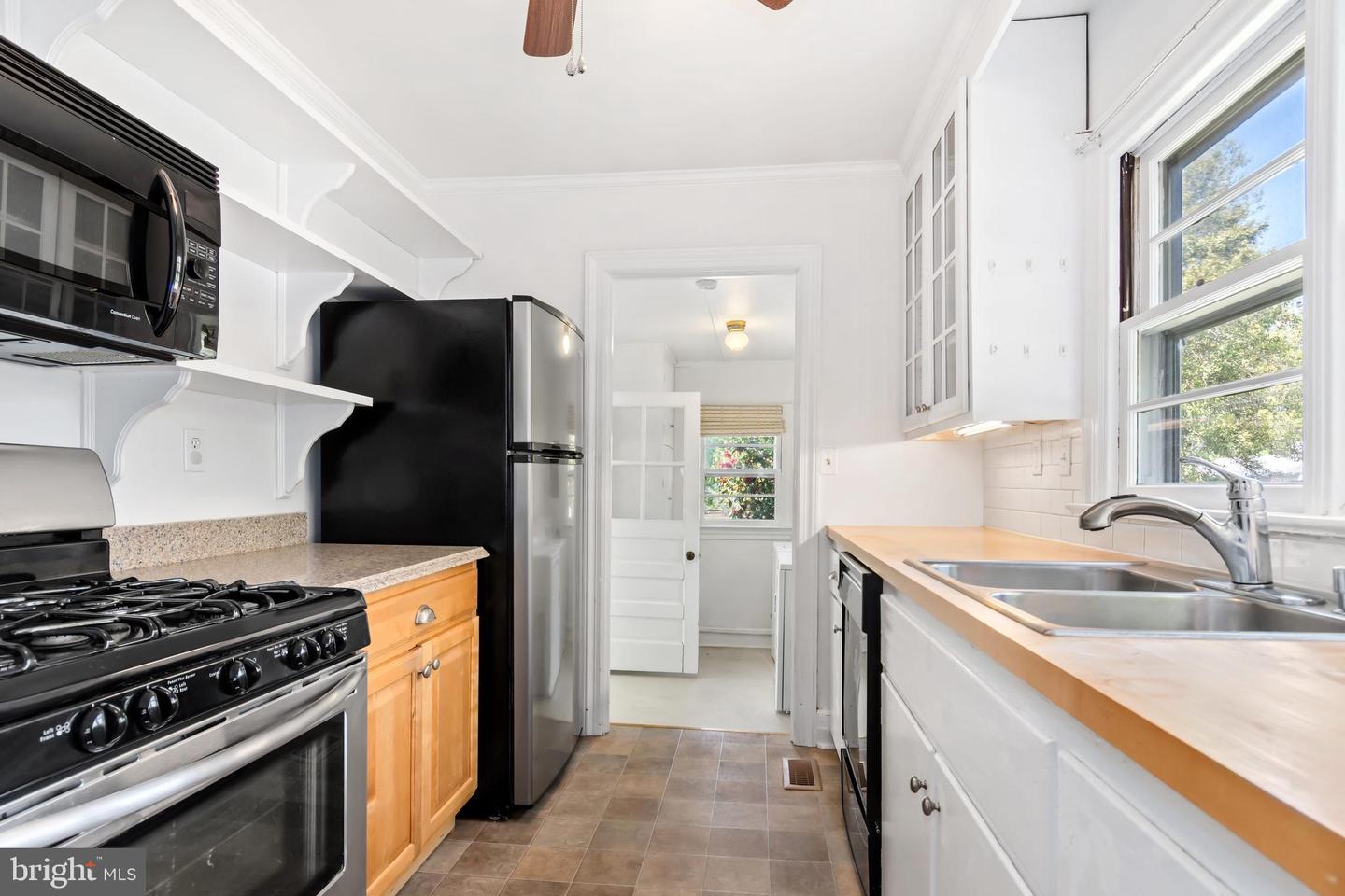 415 Arbor Pl