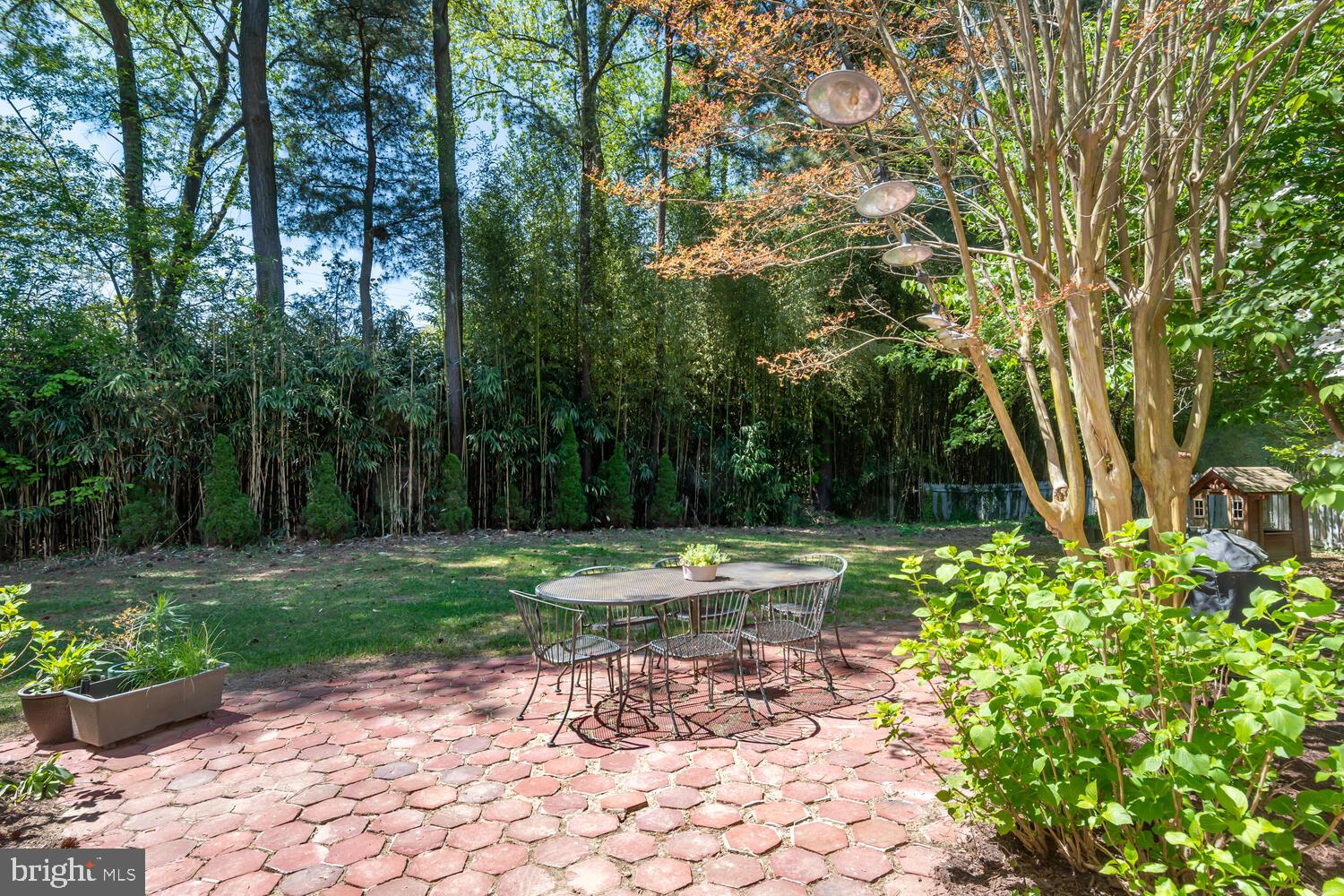 112 W Oak Ave