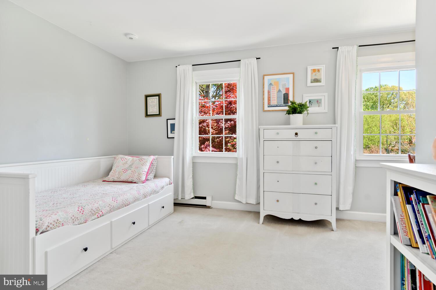 112 W Oak Ave