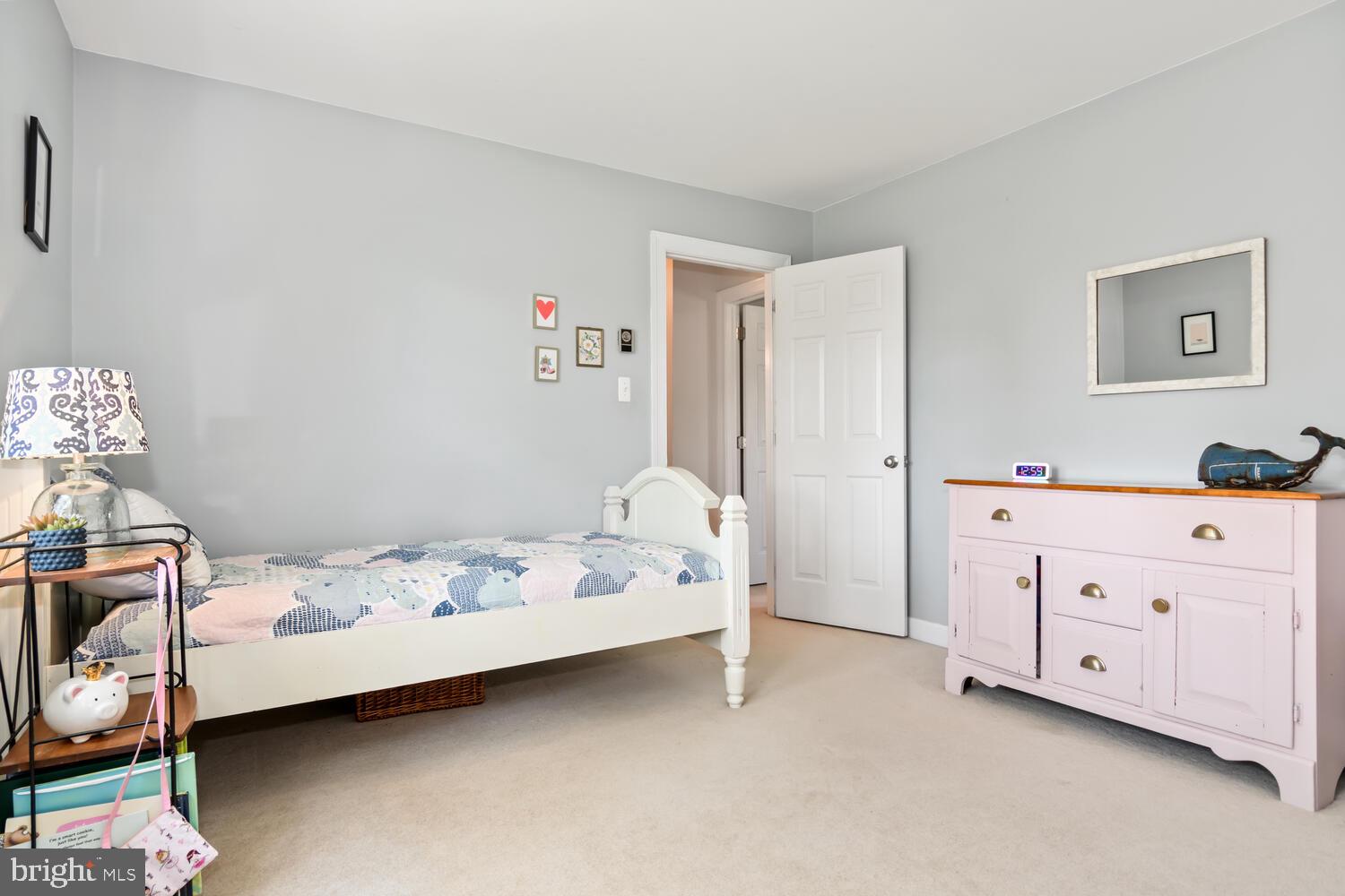 112 W Oak Ave