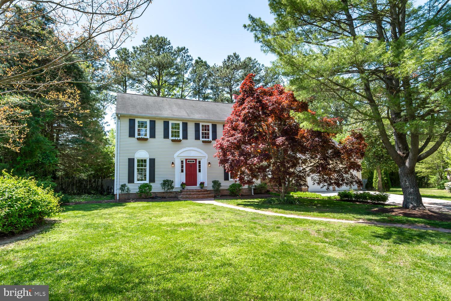 112 W Oak Ave