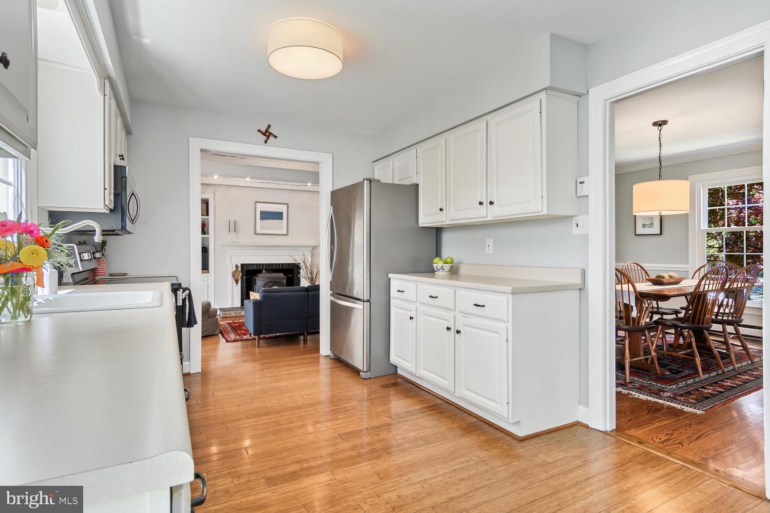 112 W Oak Ave