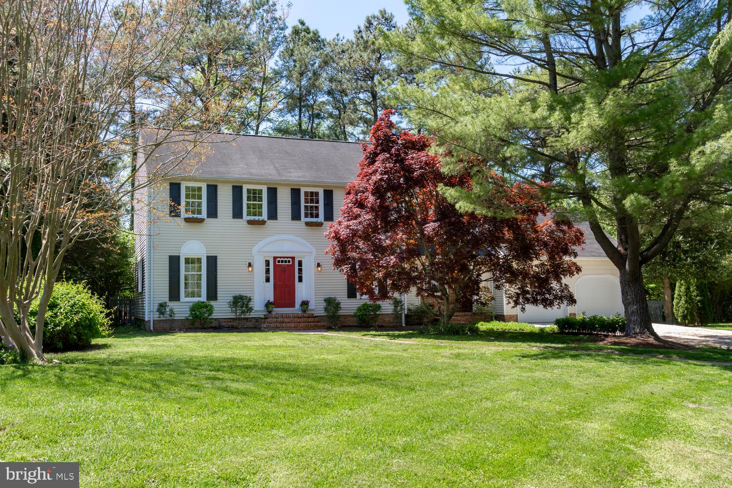 112 W Oak Ave