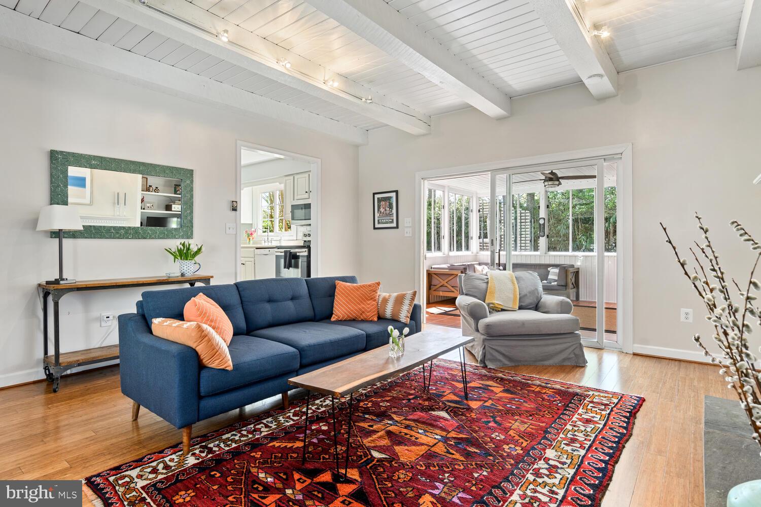112 W Oak Ave
