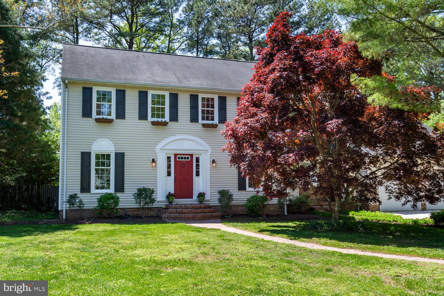112 W Oak Ave