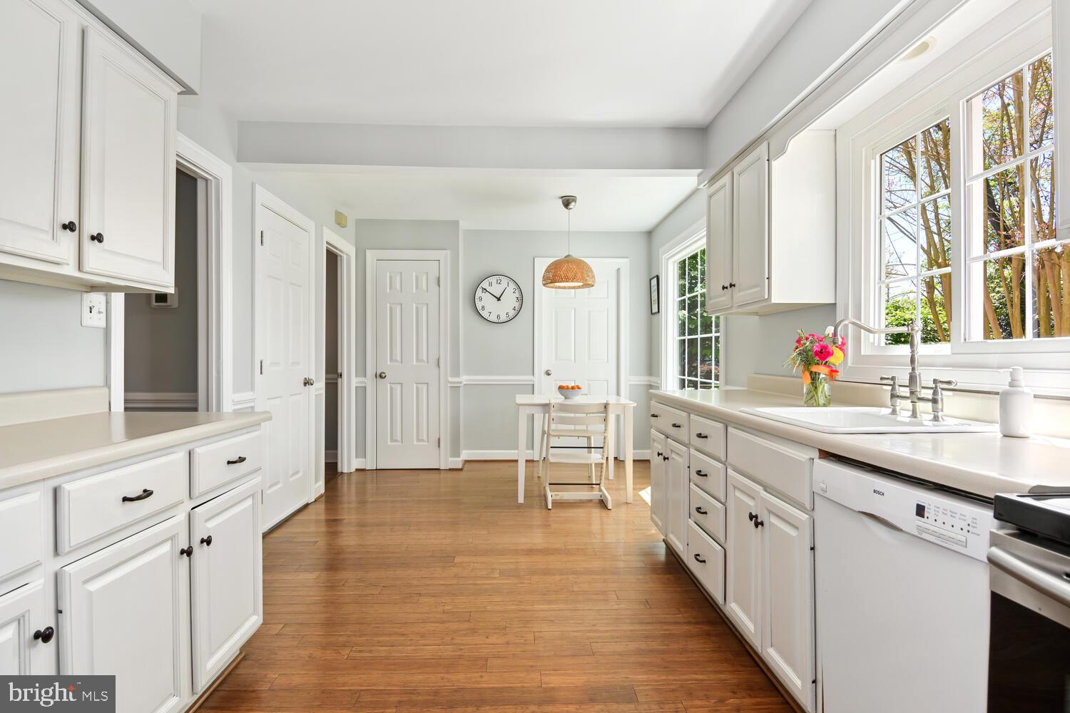 112 W Oak Ave