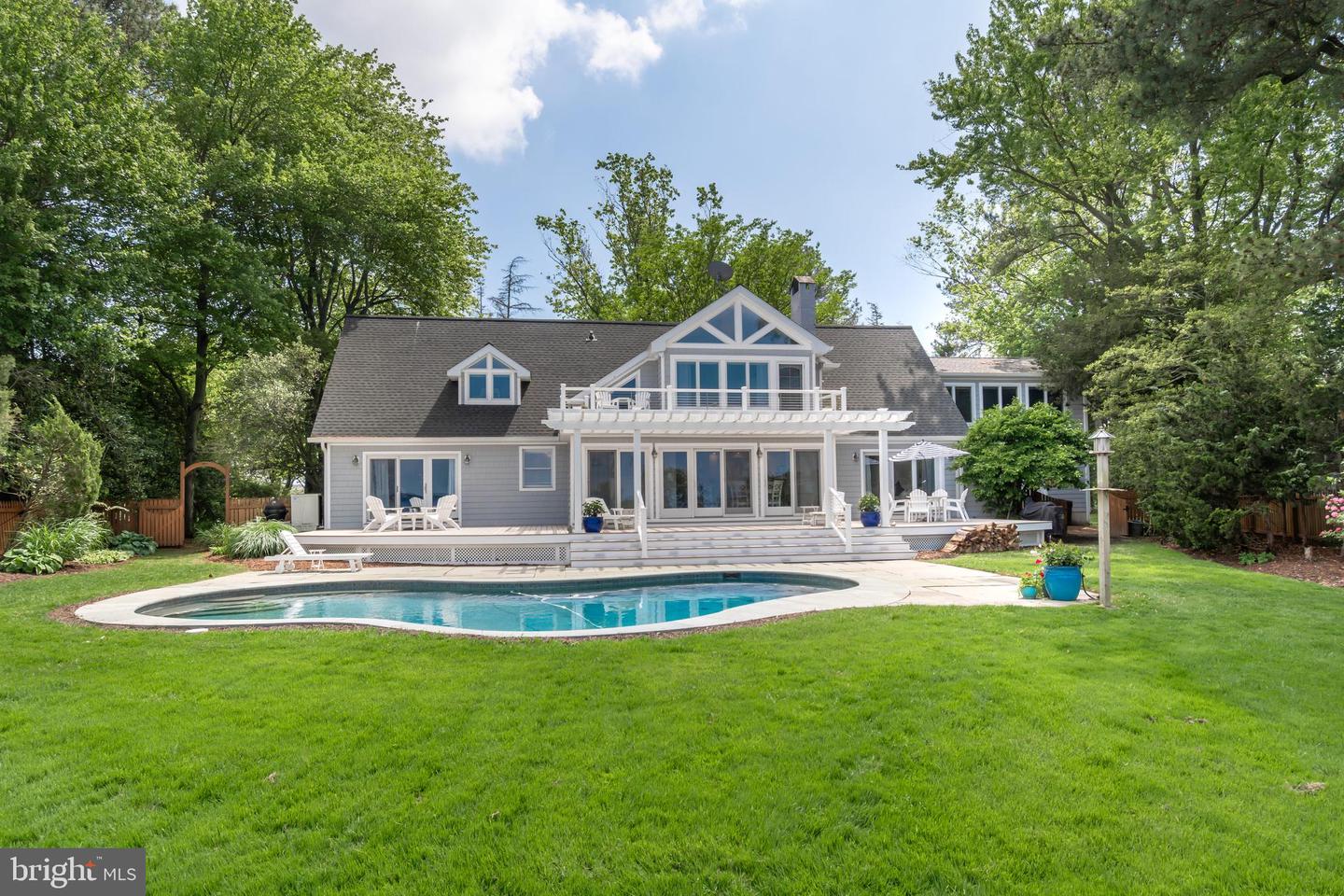 601 Cove Rd