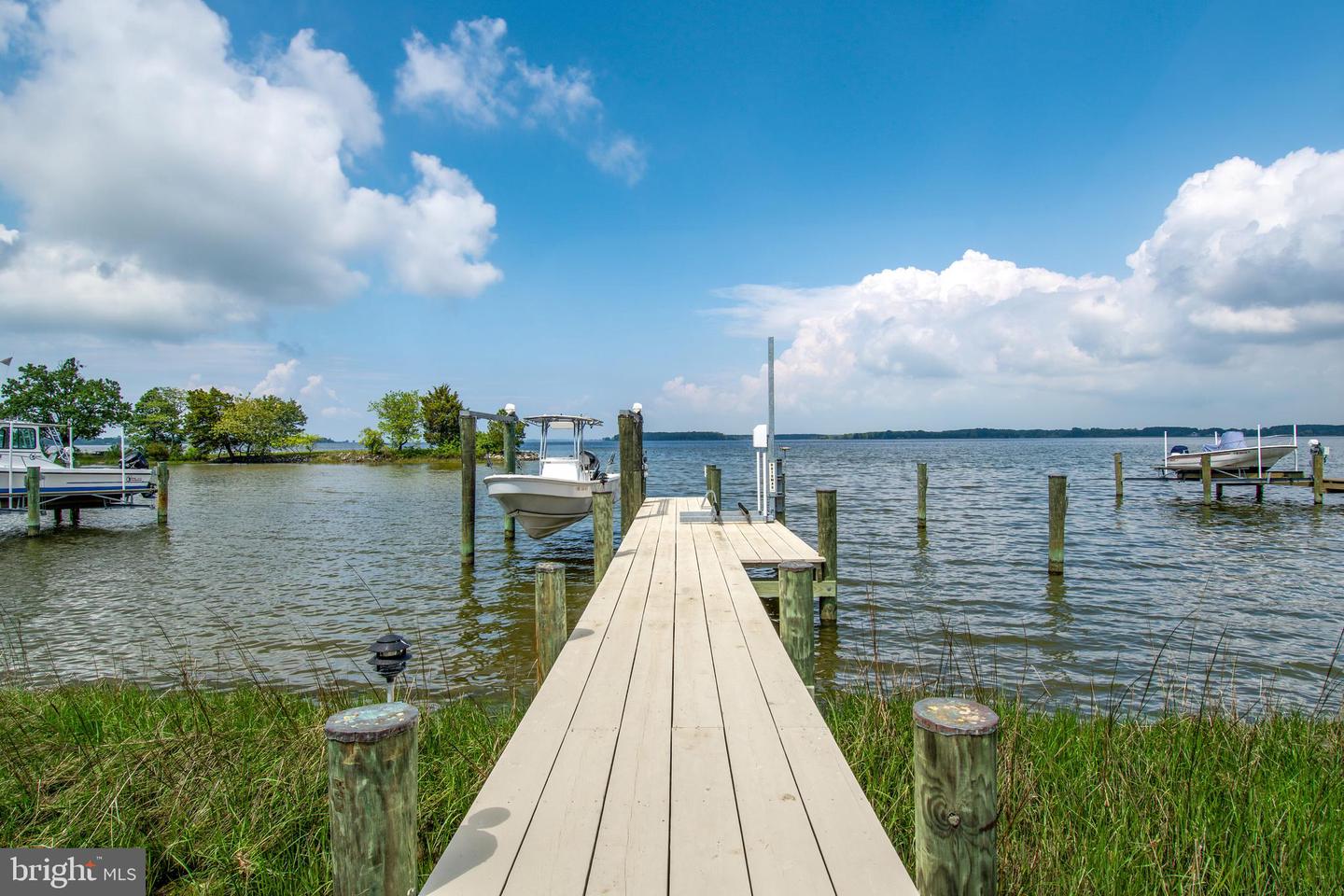 601 Cove Rd