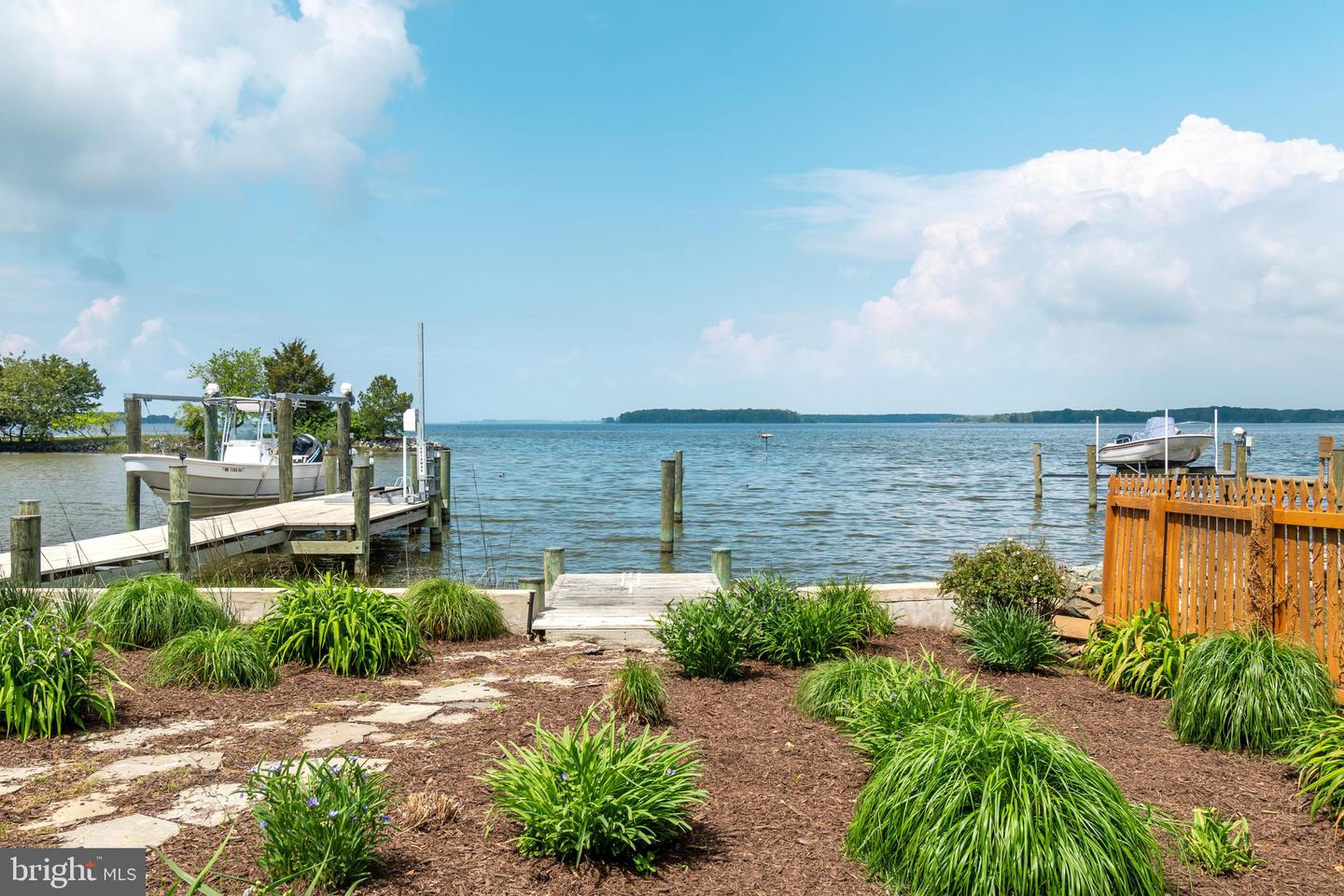 601 Cove Rd