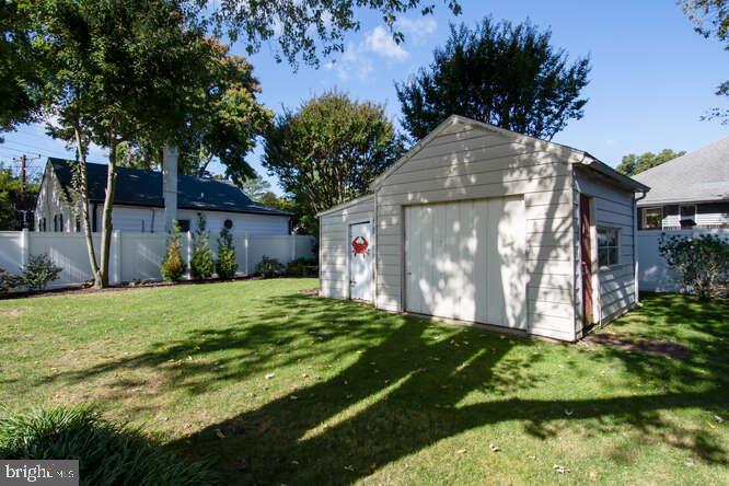 111 W Maple Ave