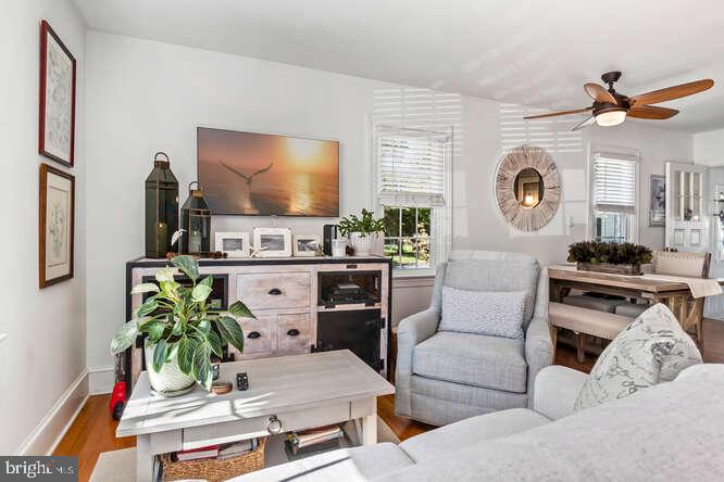 111 W Maple Ave