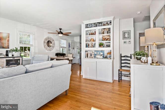 111 W Maple Ave