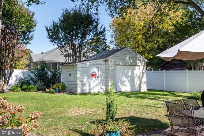 111 W Maple Ave