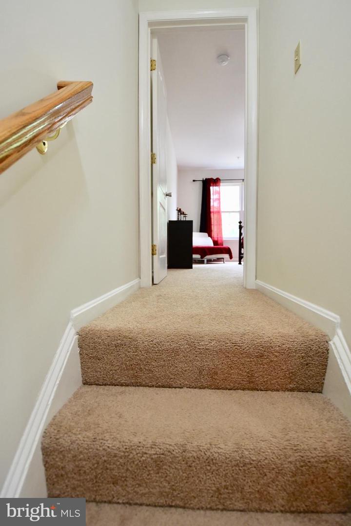 401 Leontyne Pl