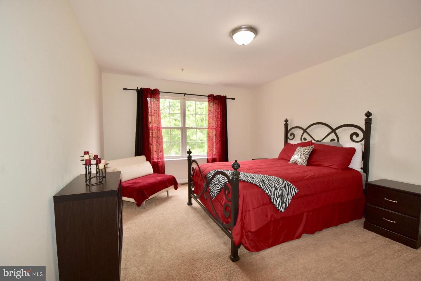 401 Leontyne Pl