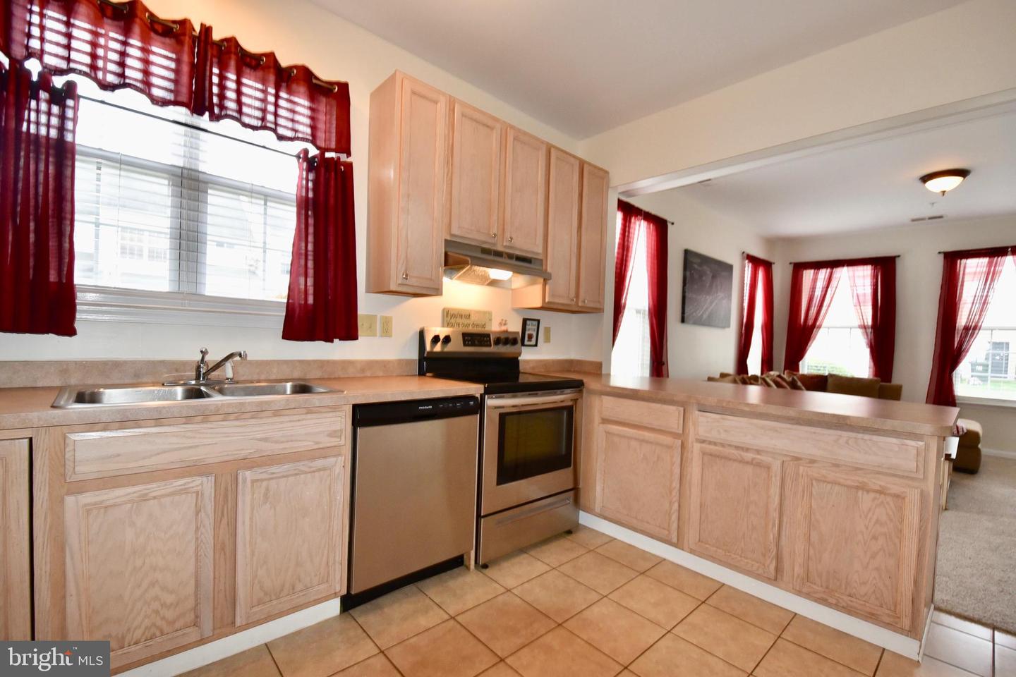 401 Leontyne Pl