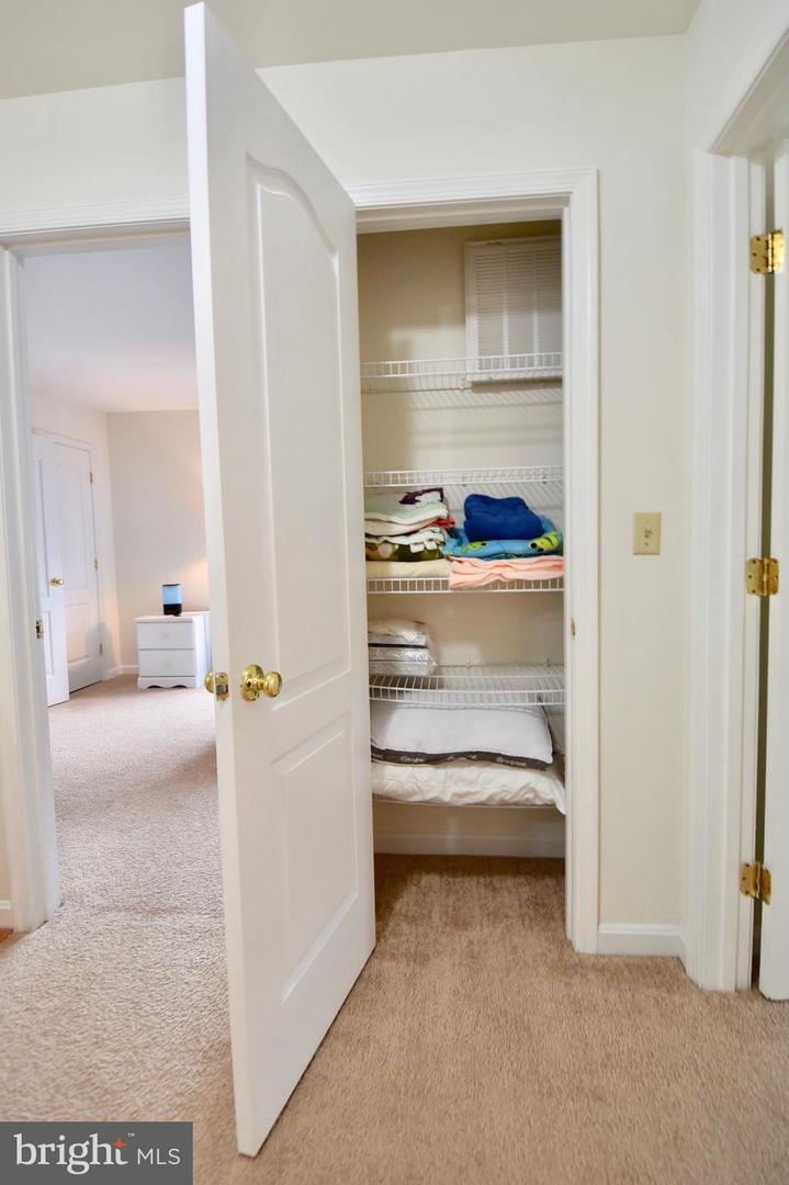 401 Leontyne Pl