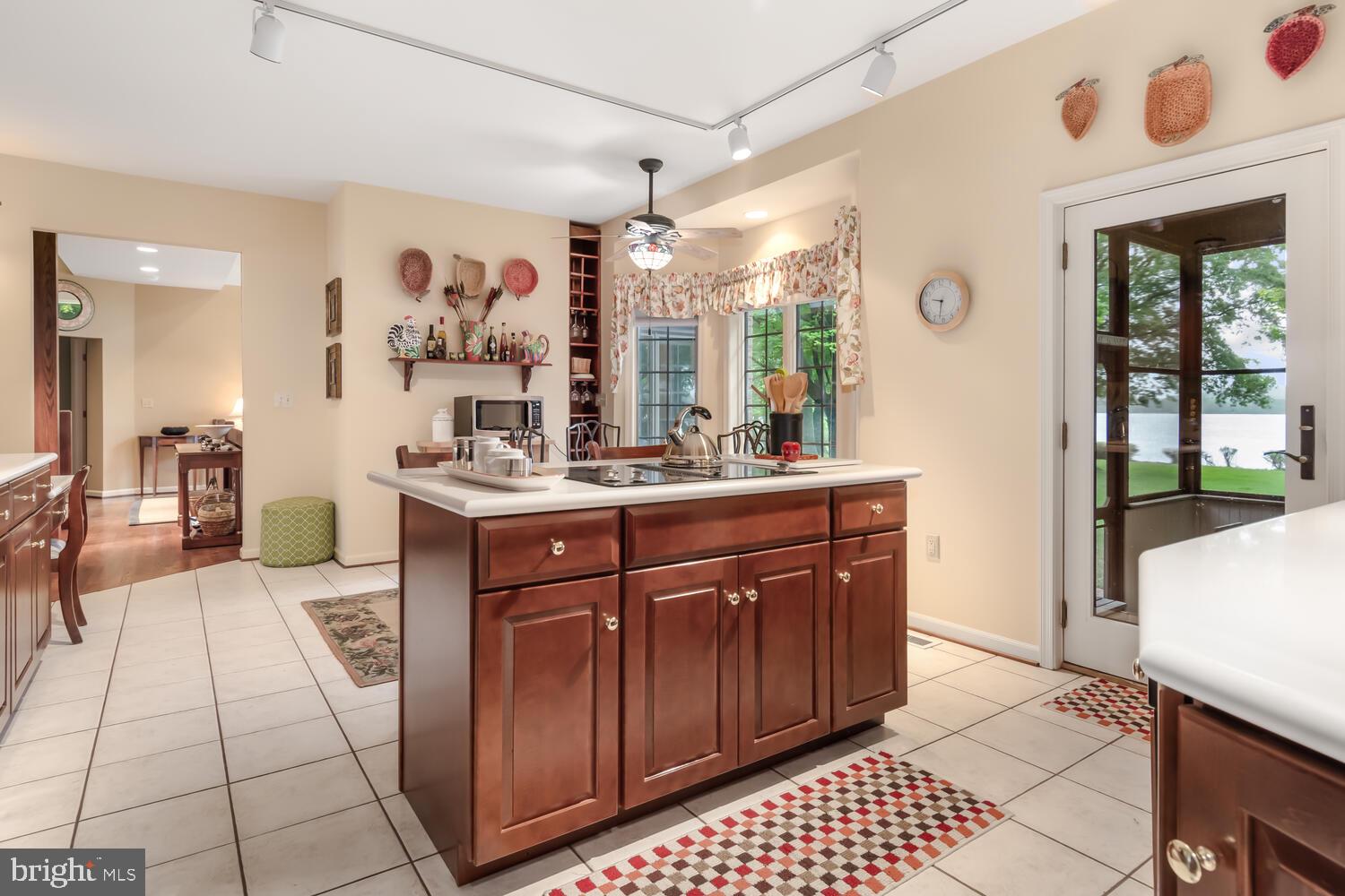 8288 Bozman Neavitt Rd