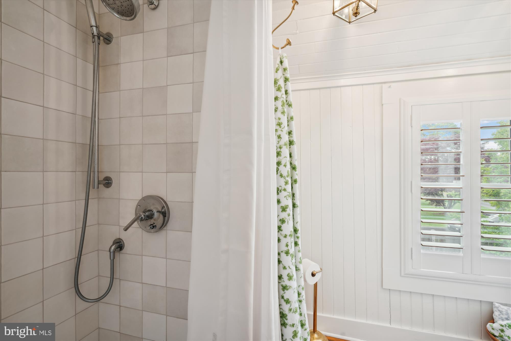 6344 Middle Point Rd