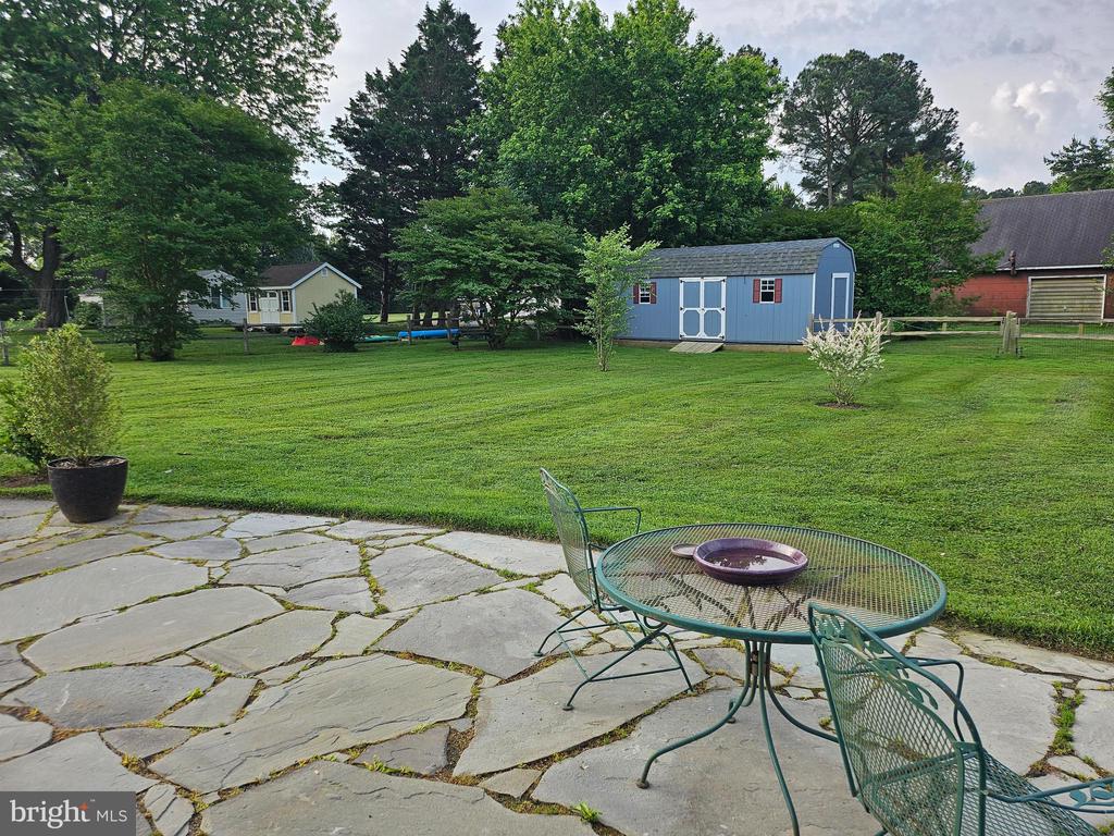 102 Riverview Ave