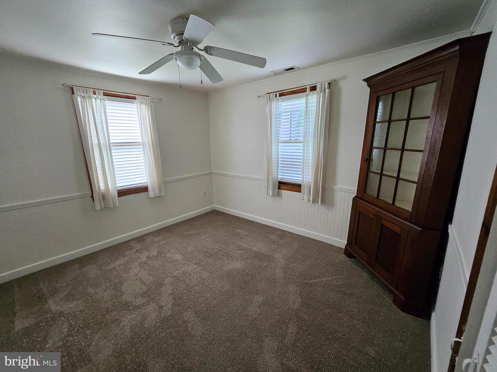102 Riverview Ave