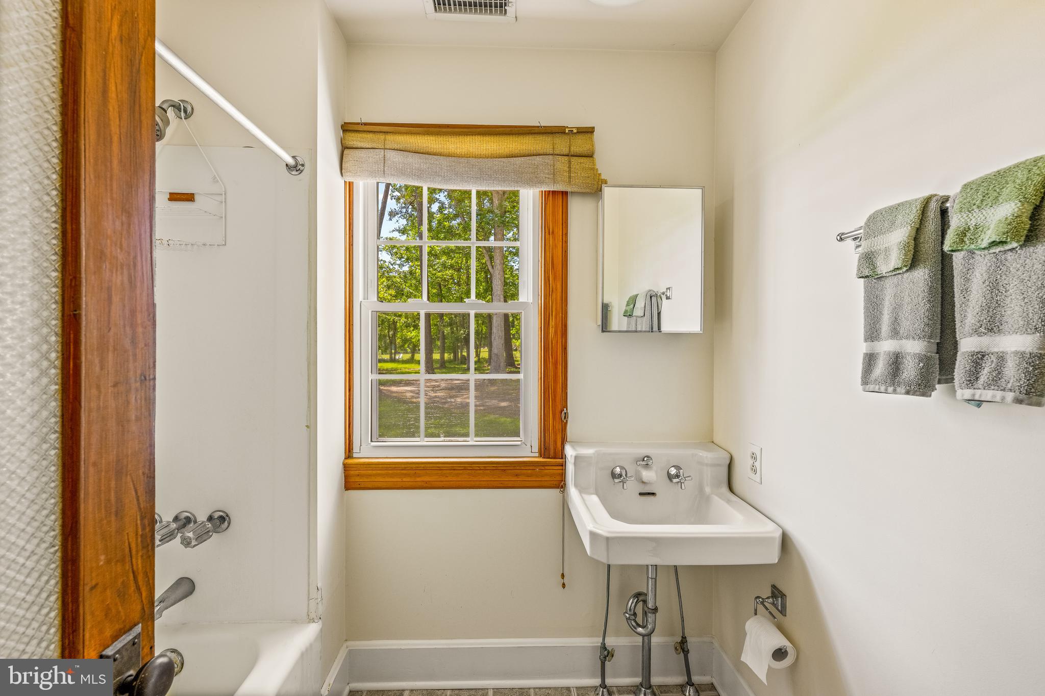 26813 Miles River Rd