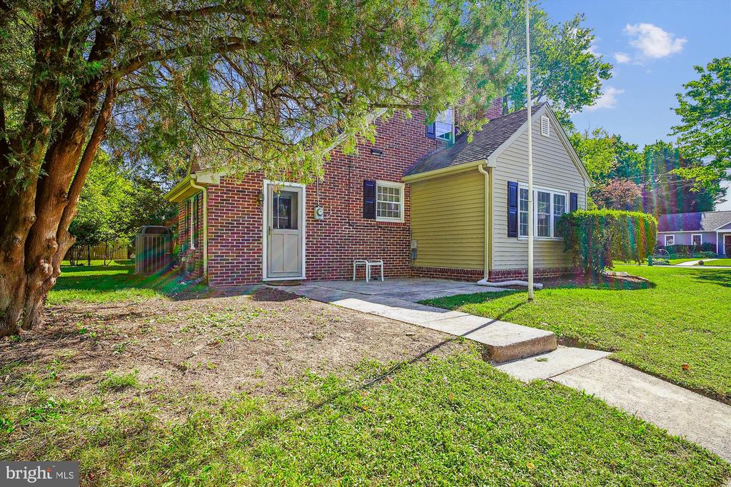 701 Elizabeth St
