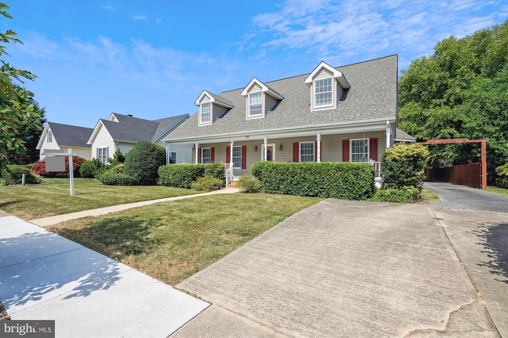 308 Fall Ln