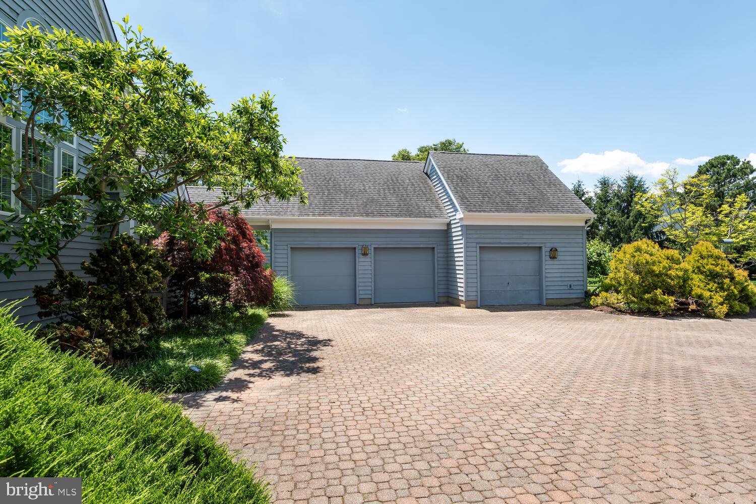 21501 Island Club Rd