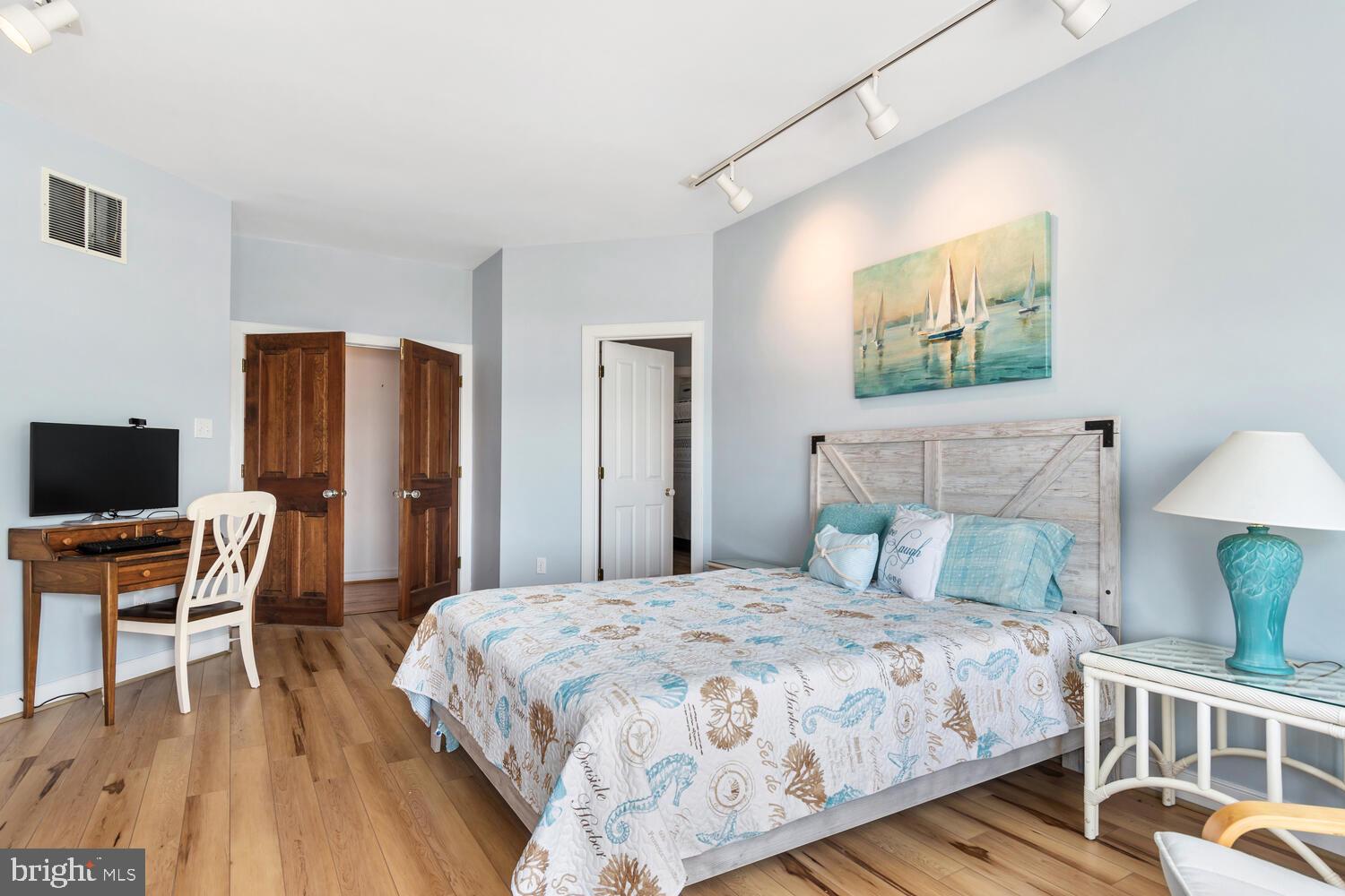 21501 Island Club Rd