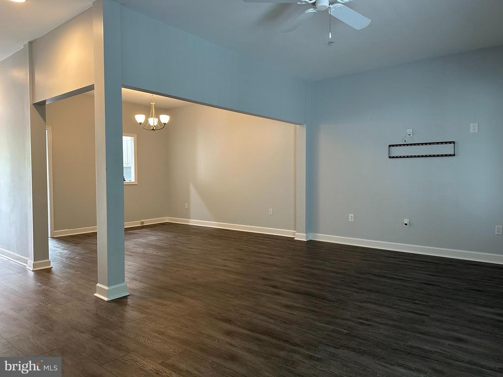 28447 Pinehurst Cir