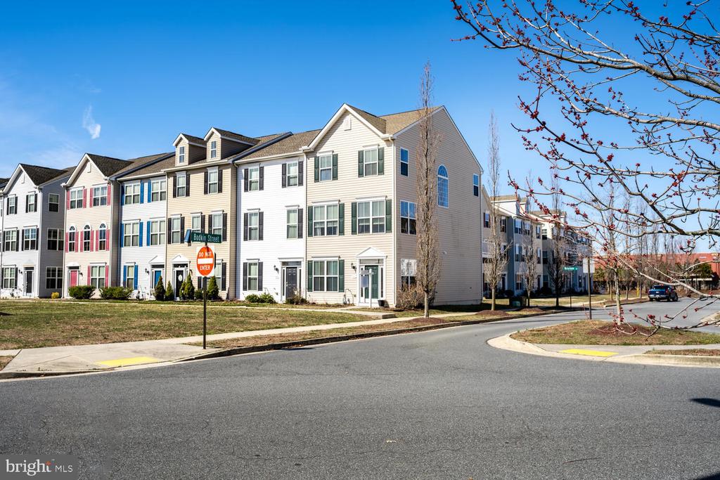 321 Ashby Commons Dr