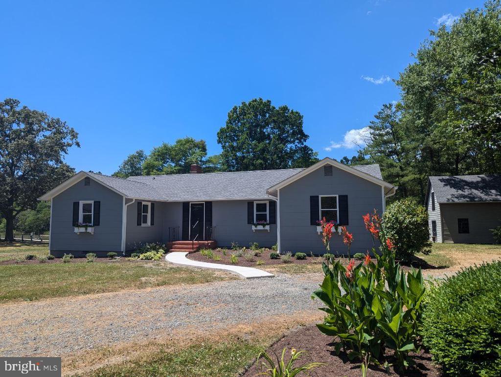 8442 INGLETON RD