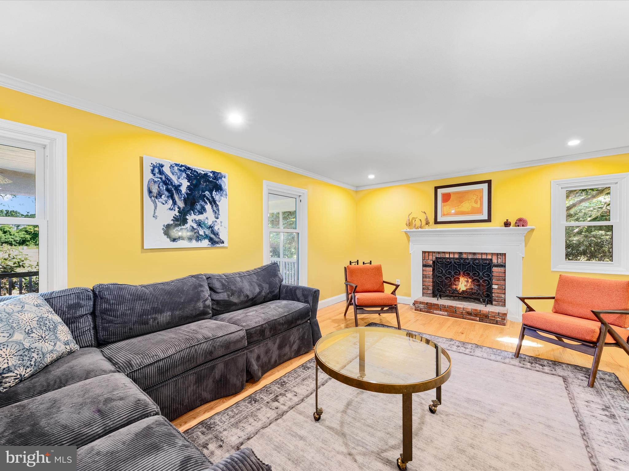 6343 Canterbury Dr