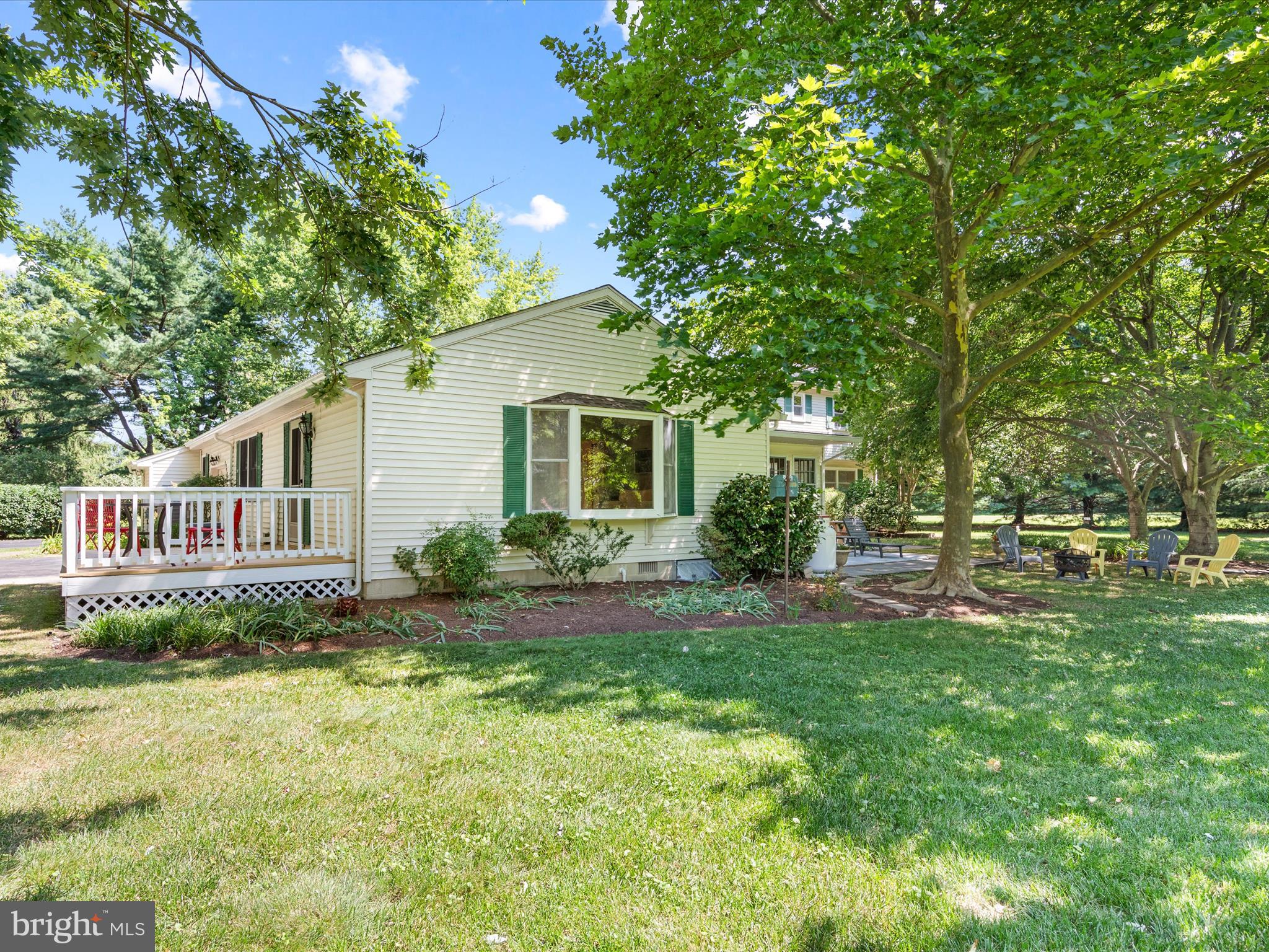 6343 Canterbury Dr