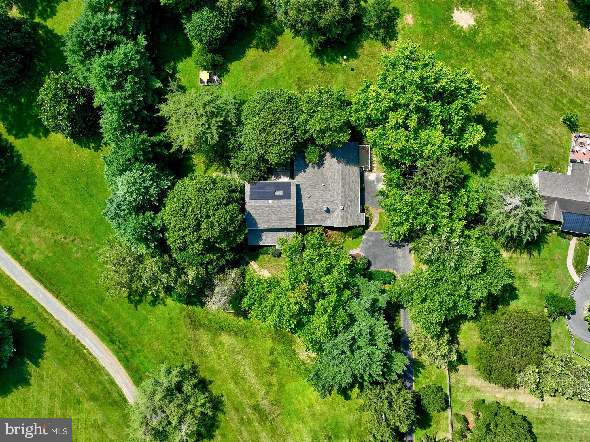 6343 Canterbury Dr