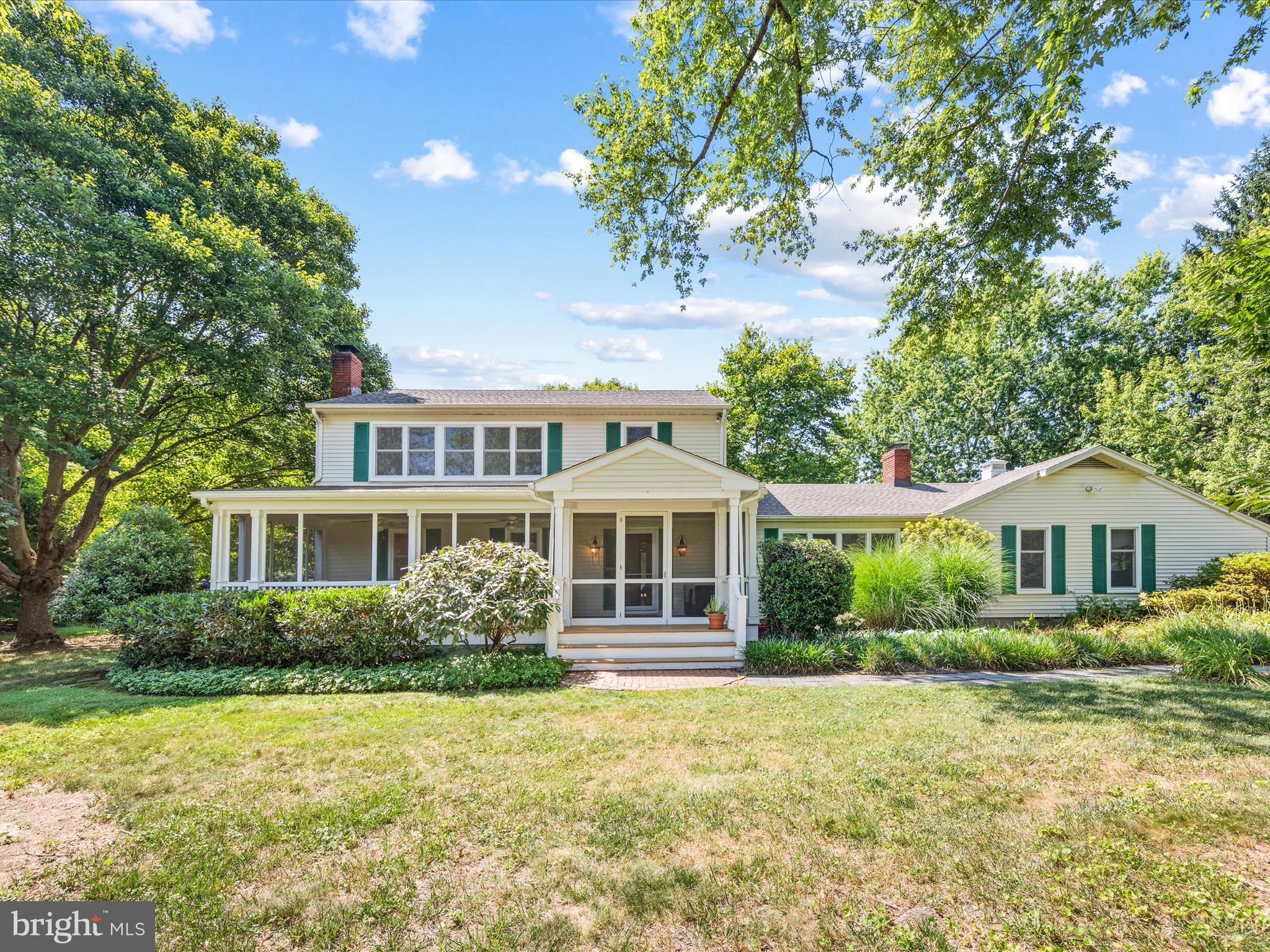 6343 Canterbury Dr